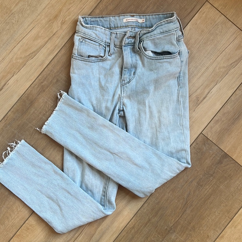 Levi's 712 High Rise Skinny Jeans
